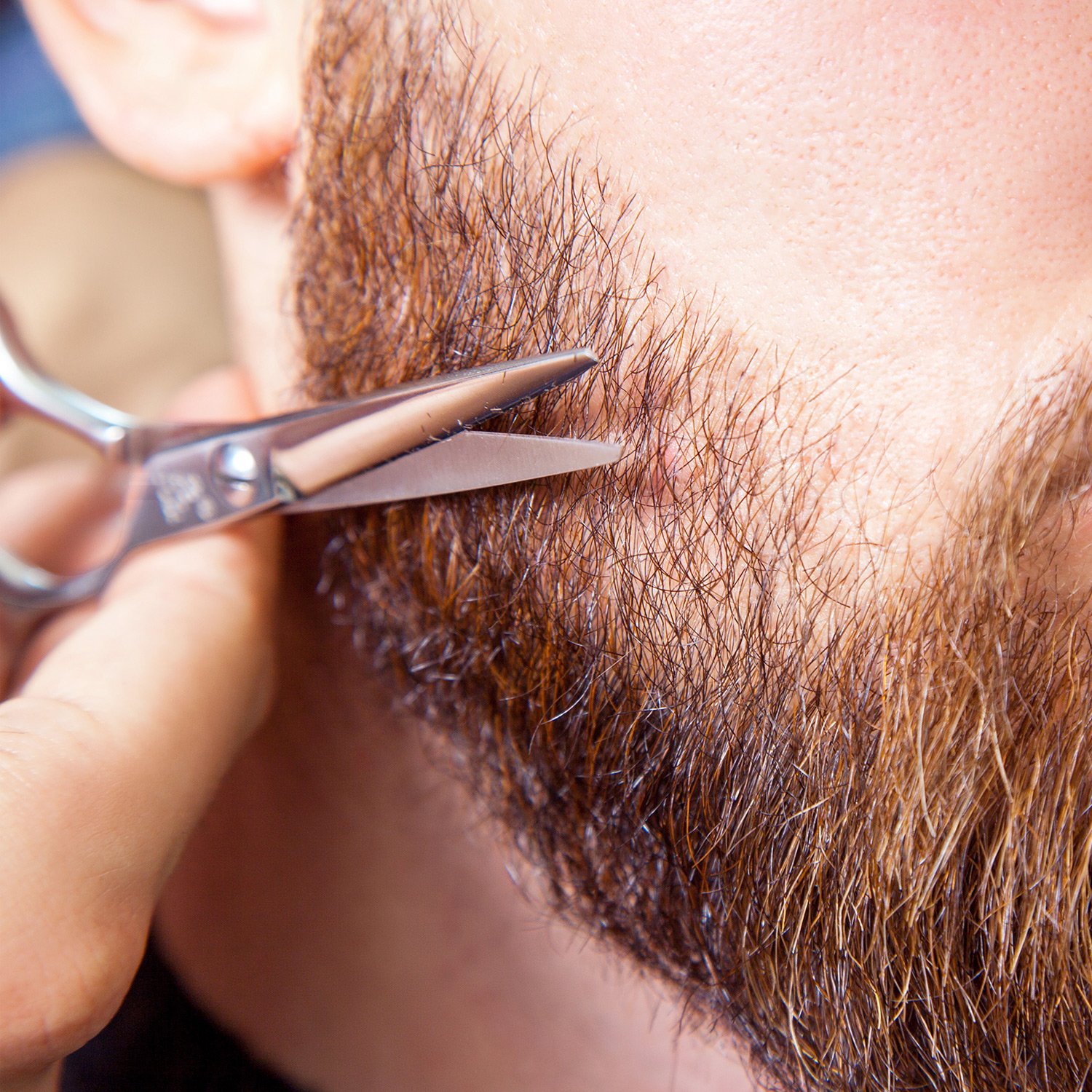 Can I Trim My Beard With Regular Scissors?